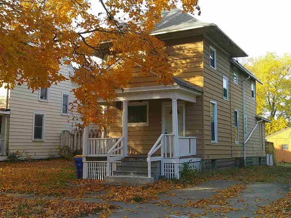 406 E Main St, Washington, IA 52353