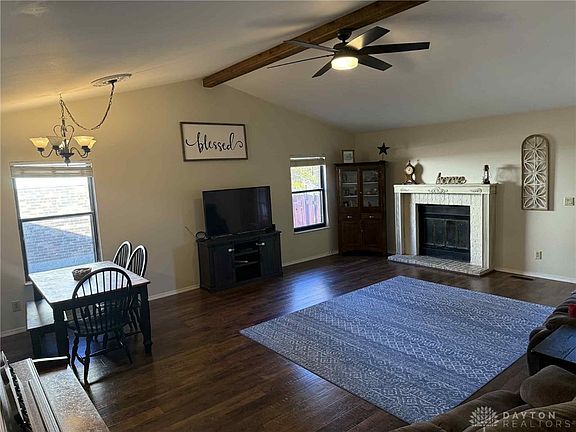 3rd image of 8940 Willowgate Ln