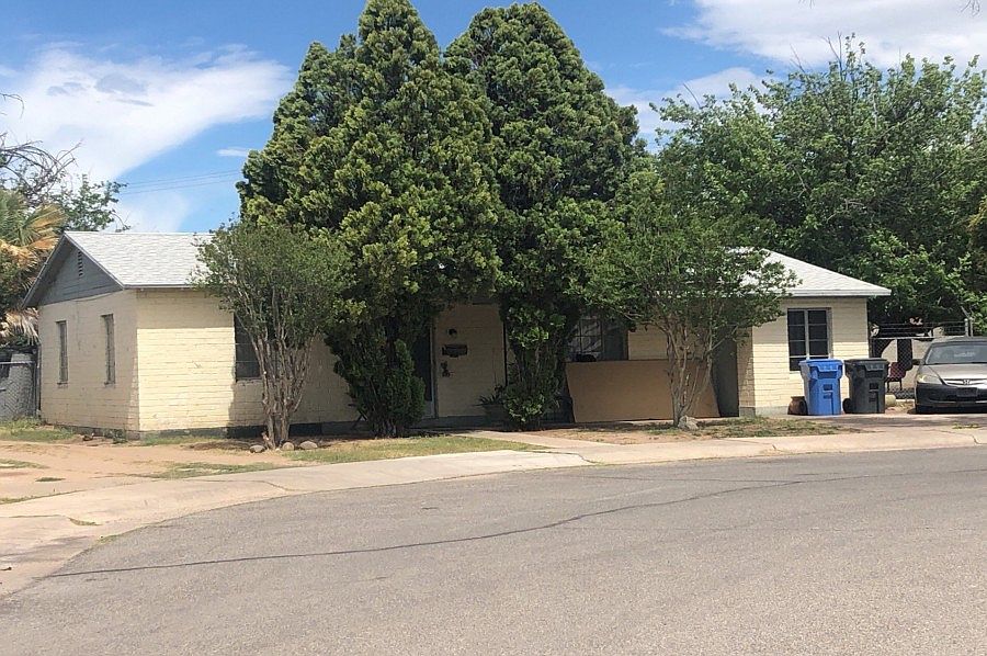 2nd image of 885 N Briggs Pl