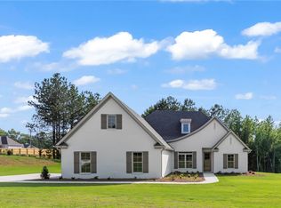 3518 Tyler Ct, Opelika, AL 36801