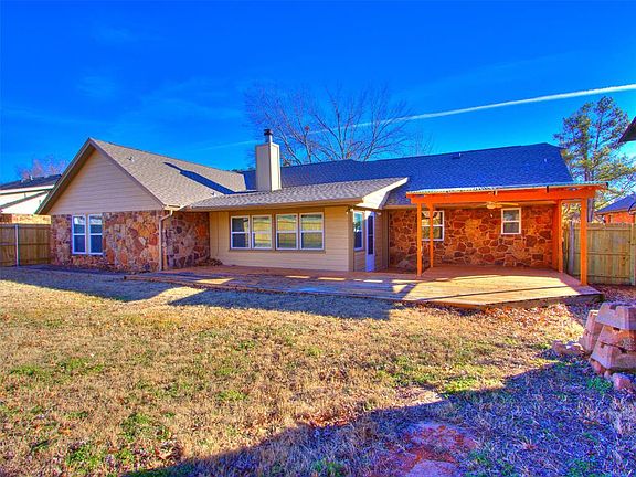 4th image of 2225 Red Elm Dr