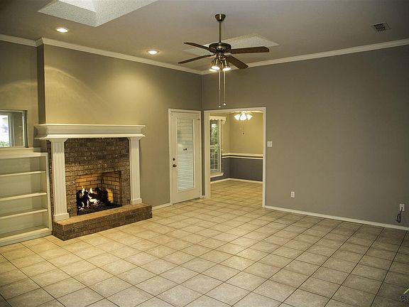 5th image of 23613 Lakeview Dr