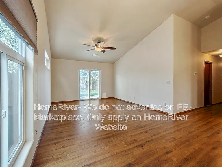 1811 W Maxine Ave — Photo 10