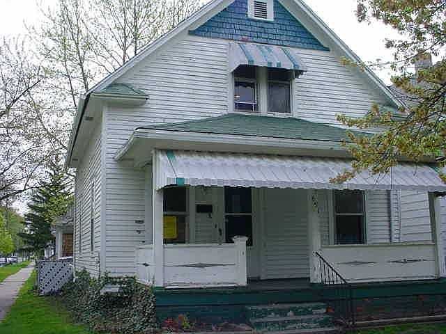 1st image of 651 Stebbins St