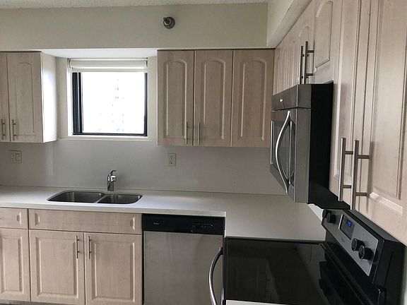 2nd image of 3300 NE 191st St APT 1918