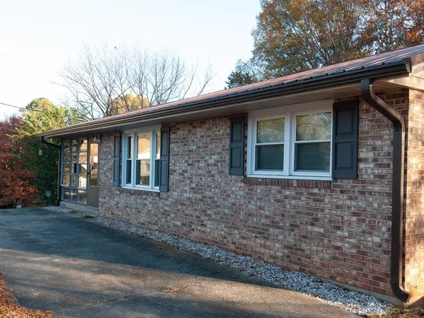 1545 Claiborne St, Danville, VA 24540