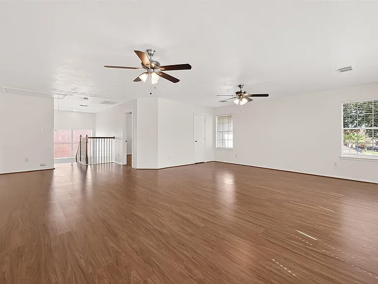 3807 Brook Garden Ln — Photo 32