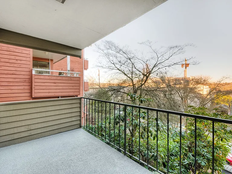 Waverly Place Apartments — Photo 12
