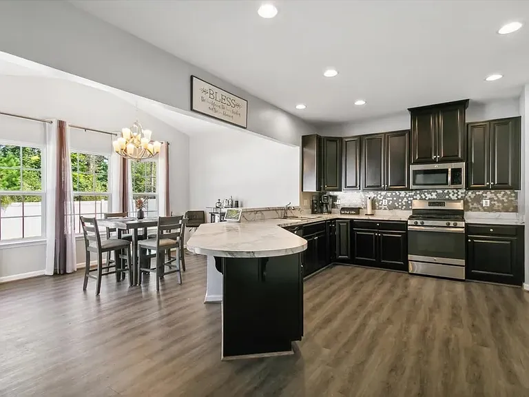 622 Newman Dr — Photo 7