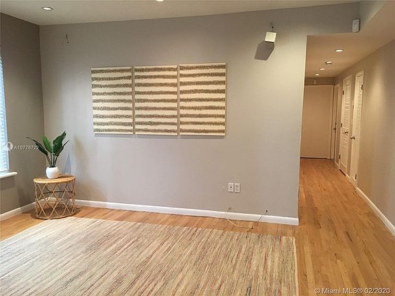 4th image of 1018 Meridian Ave APT 3
