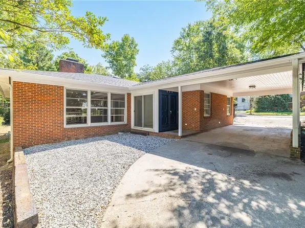800 N Rotary Dr, High Point, NC 27262