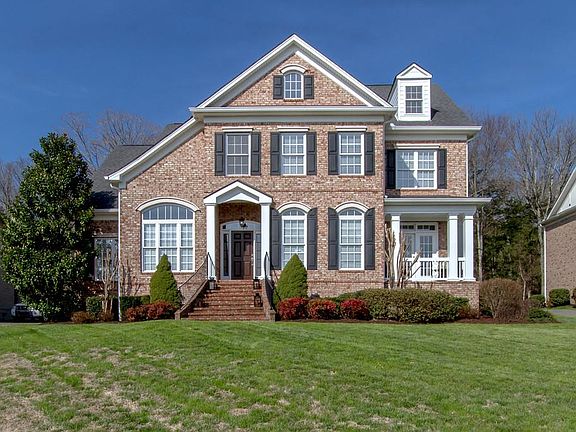 4th image of 2517 Benington Pl