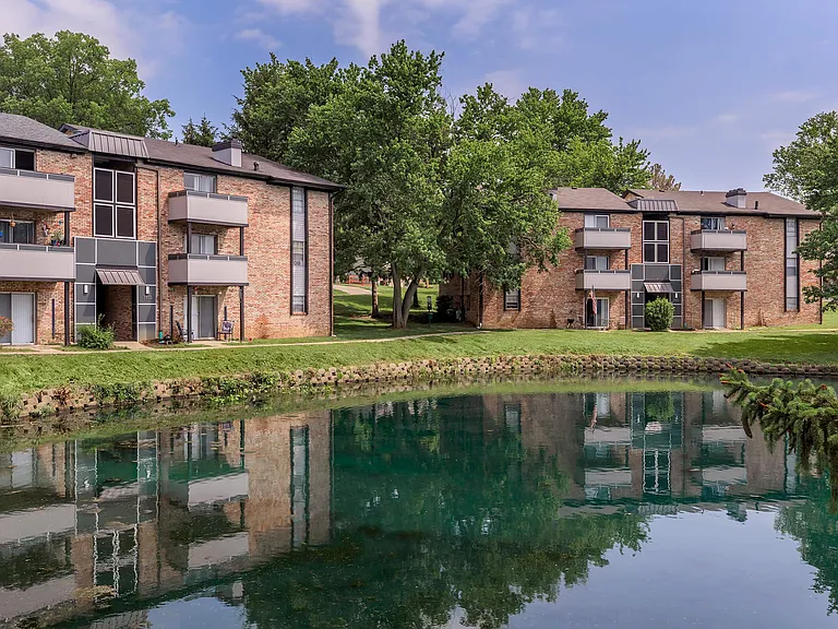 LakeHouse at Florence Apartments — Photo 2