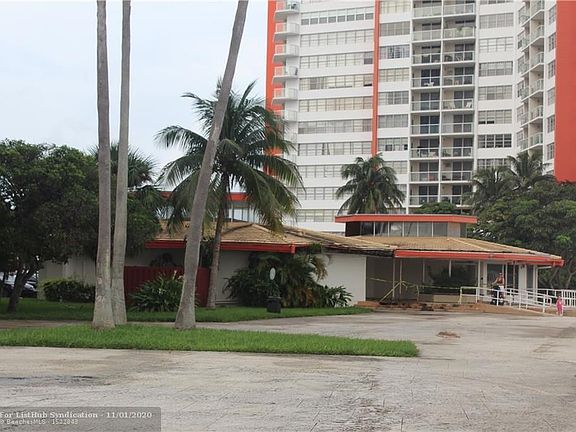 4th image of 1351 NE Miami Gardens Dr APT 606E