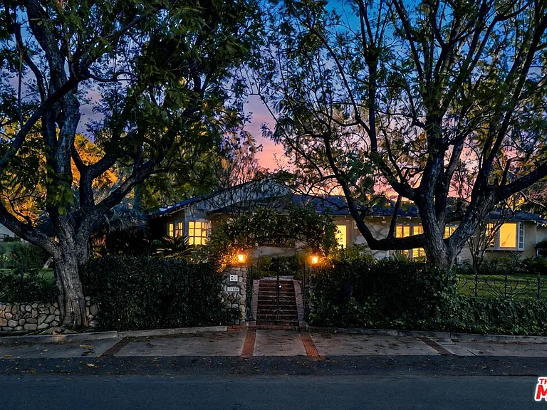 13166 Valley Vista Blvd — Photo 2