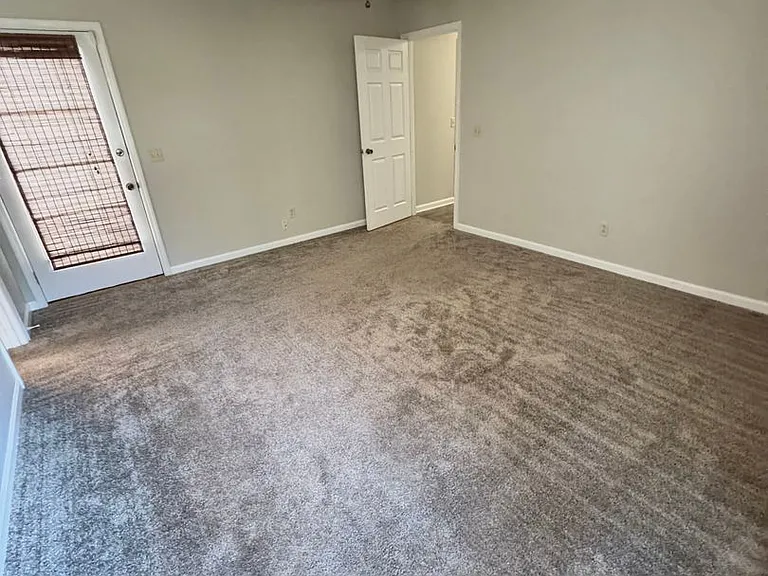 205 Oak Bluff Dr — Photo 28