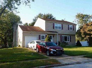 7 Mauriello Dr, Waterford Works, NJ 08089