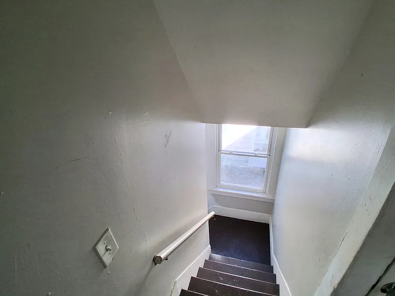 400 Selye Ter — Photo 11