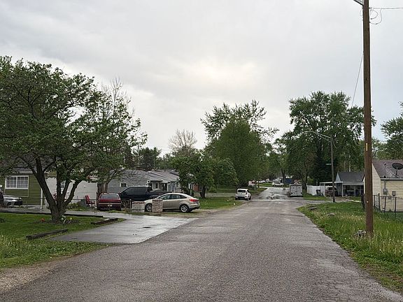 5th image of 3310 Wallace Ave