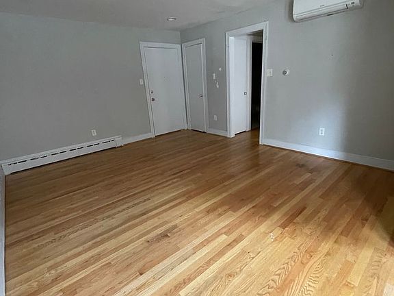 5th image of 4018 Forest Hill Ave Unit 7