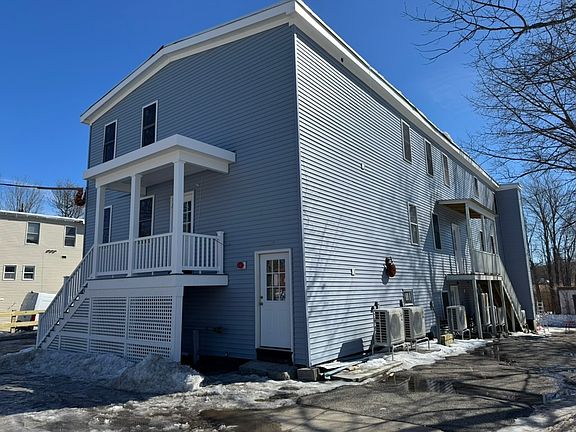 5th image of 158 Pleasant St