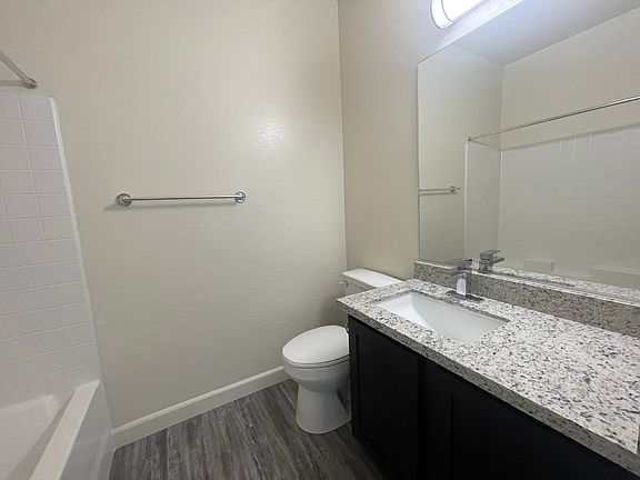 TheViewBathroom_02012023
