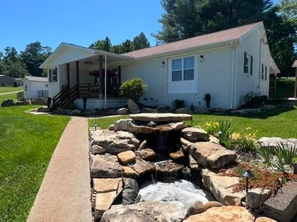 1009 Mustang Dr, Friendsville, TN 37737