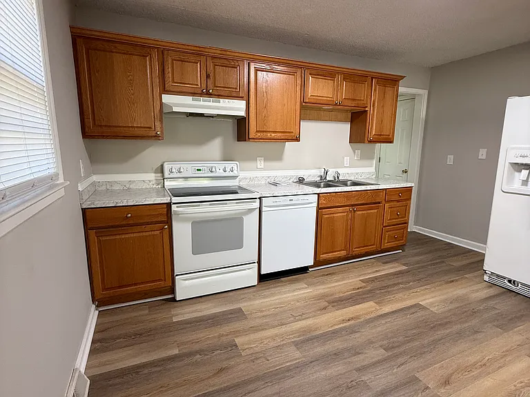 409 S Merritt Ave — Photo 10