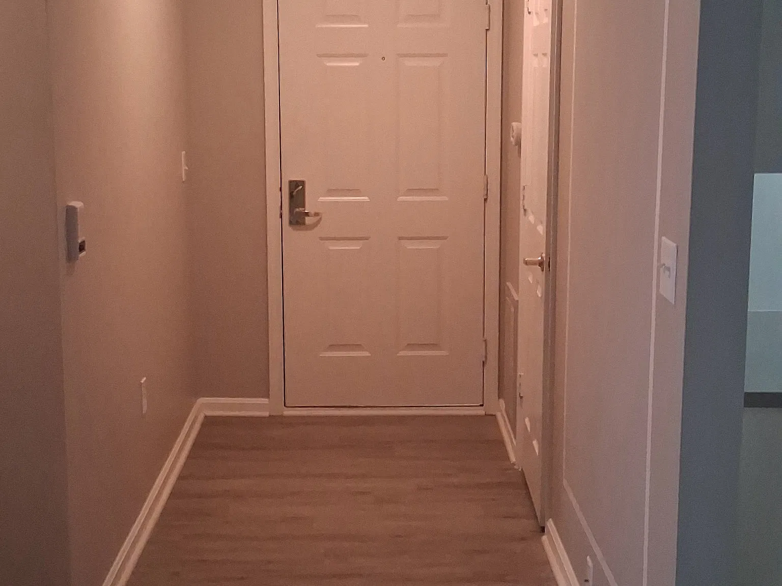 2 bed, 1100 sqft, $1,375 — Photo 2