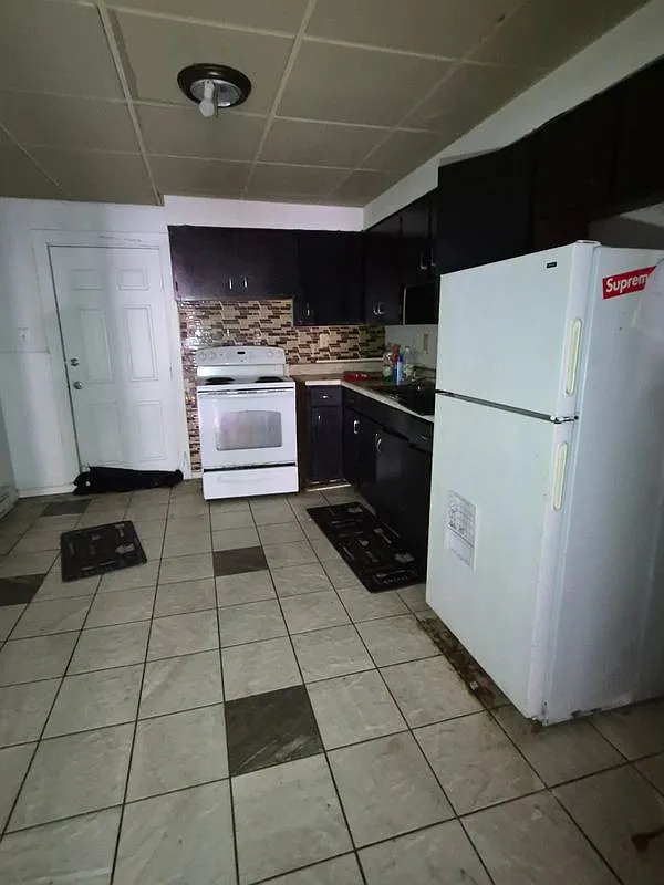 4 bed, 1.0 bath, 1985 sqft, $1,400 — Photo 3