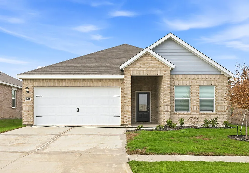 1716 Paul Dr