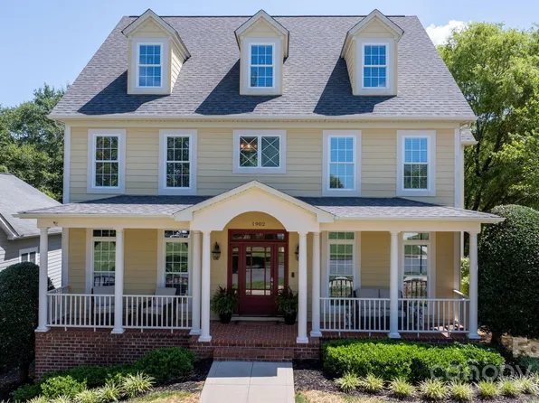 1902 4th Street Ct NW, Hickory, NC 28601