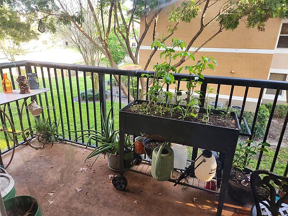 2nd image of 8761 Wiles Rd APT 206
