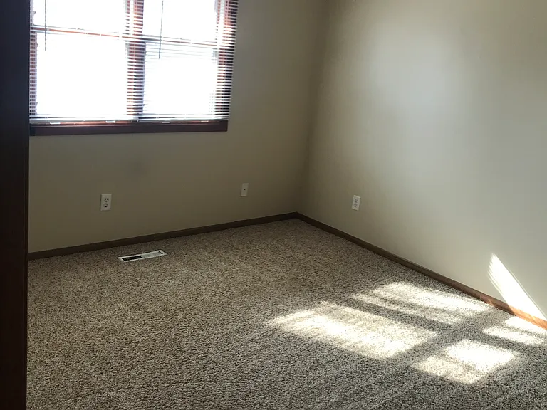 608 NE Wanda Dr #608 — Photo 11
