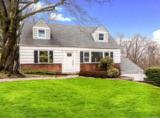 65 Cecil Crest Rd, Yonkers, NY 10701