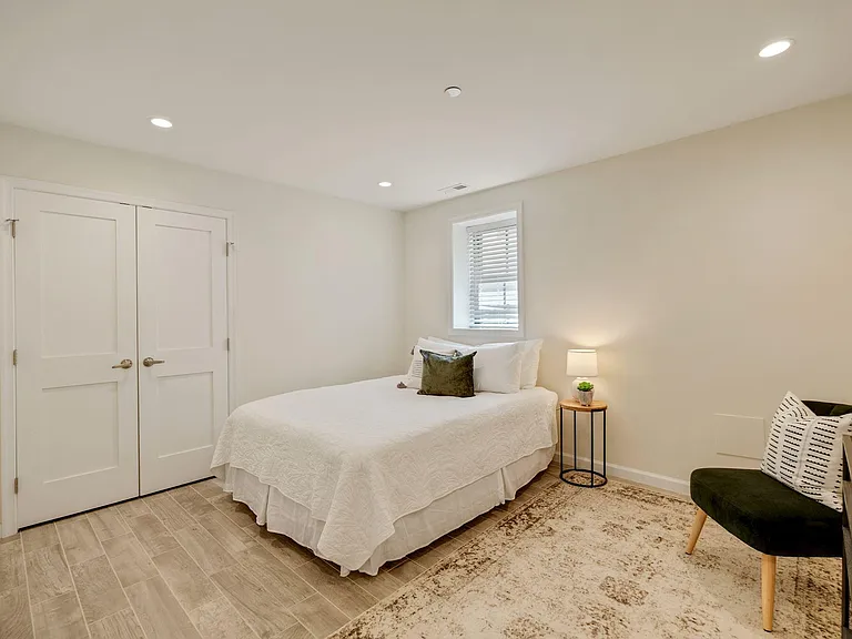 1892 Ontario Pl NW #2 — Photo 11