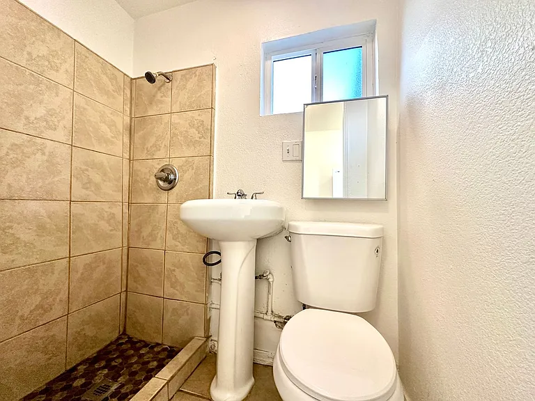 Studios and 1 bedrooms that include all utilities! Off Street Parking and Tile Flooring! — Photo 14