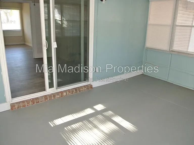 201 Sea Island Dr — Photo 21