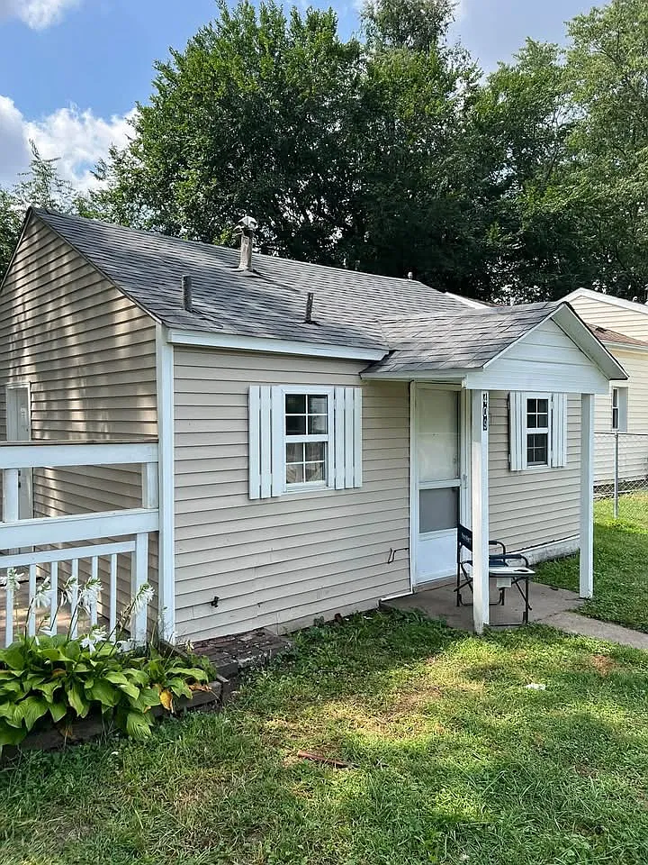 1 bed, 400 sqft, $1,100 — Photo 2