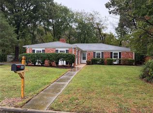804 Duke Of Suffolk Dr, Virginia Beach, VA 23454