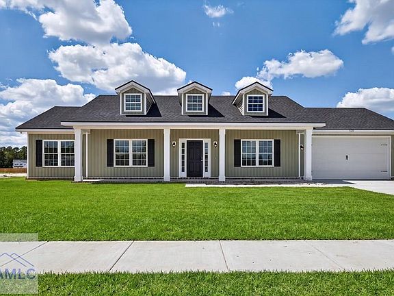 2nd image of 320 Freshwater Ln