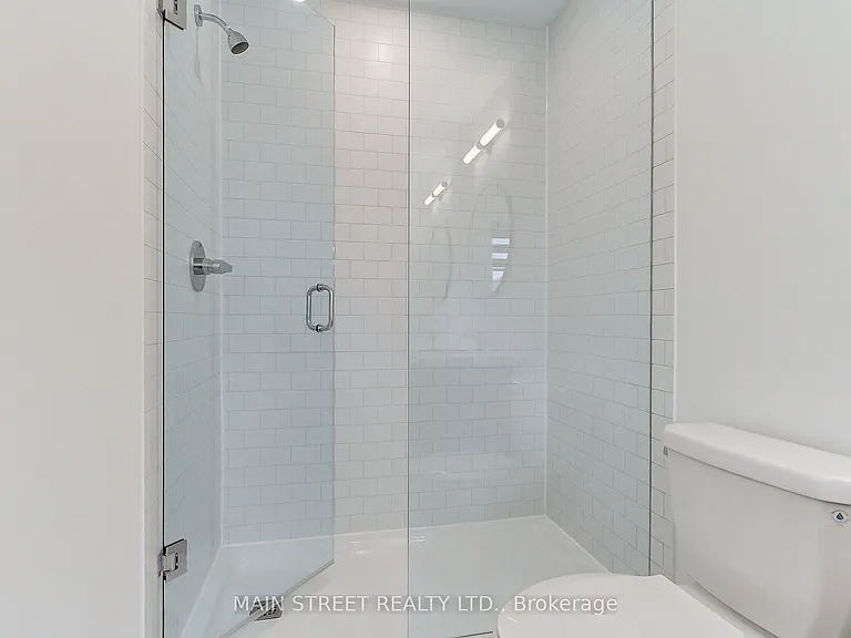 12 Donald Ingram Cres — Photo 32