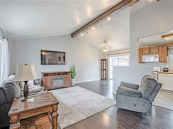 5th image of 6410 Sandhurst Dr