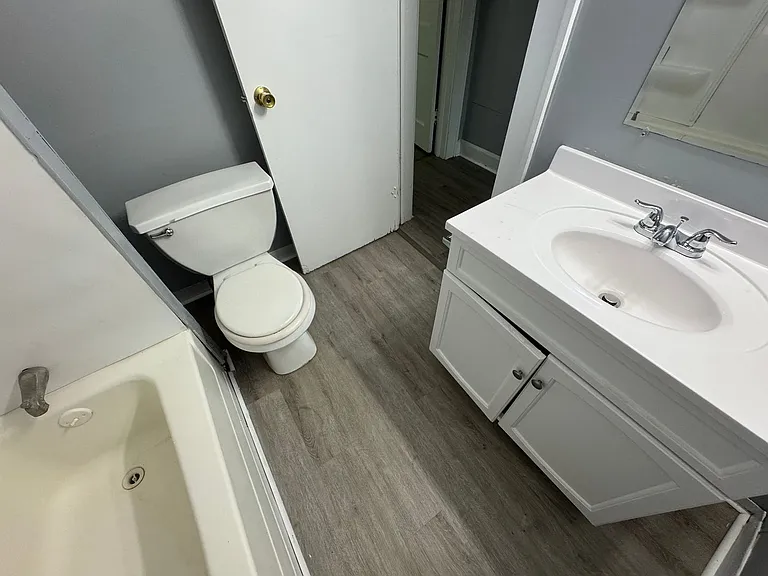 1529 Dawson St — Photo 10