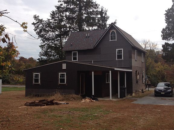 5th image of 48 Oak Ave