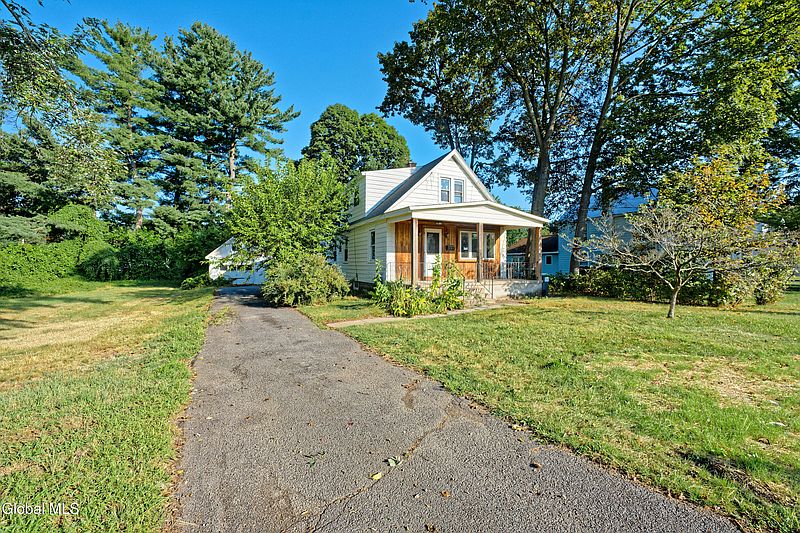3rd image of 2937 Myrtle Avenue