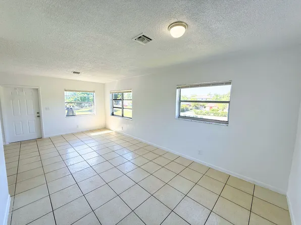 432 NW 42nd St APT 4, Fort Lauderdale, FL 33309