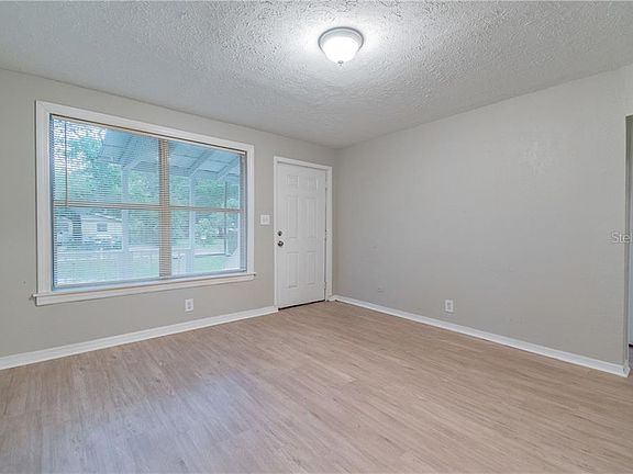 5th image of 8208 N 17th St