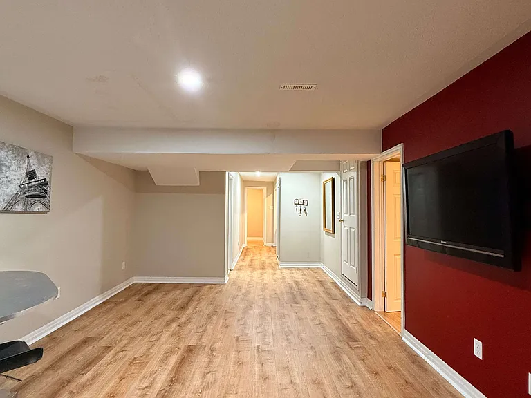 294 Wildberry Cres #BASEMENT — Photo 6