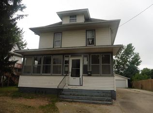 425 E 4th St S, Newton, IA 50208